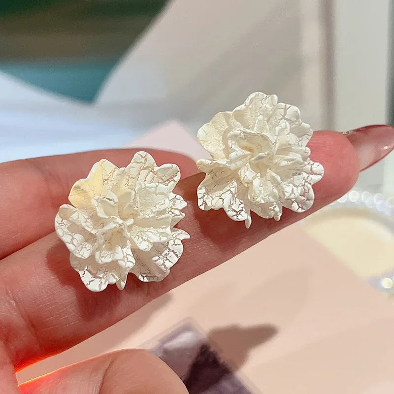 Big White Flowers Stud Earrings for Women Personality Fashion Unique Design bijoux Wedding Jewelry-Dollar Bargains Online Shopping Australia